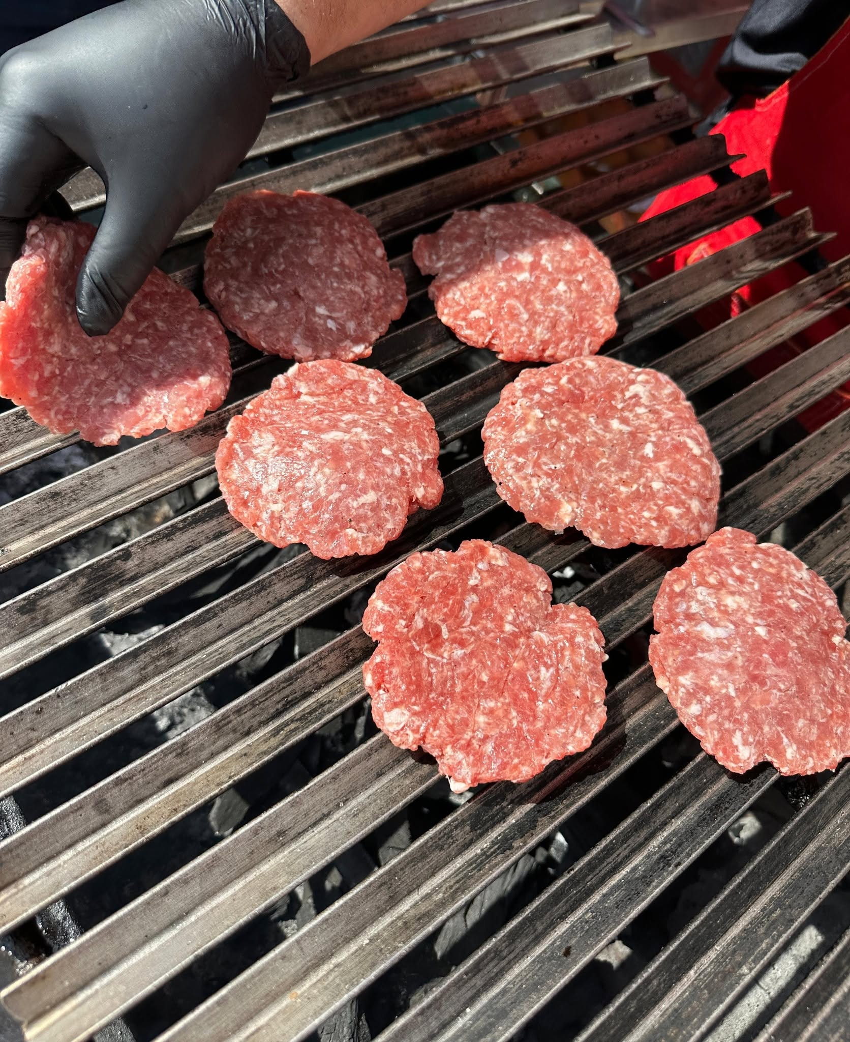 Hamburguesas listas para la parrilla